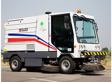 道路寶Dulevo 200 Quattro駕駛