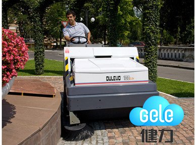 意大利道路寶Dulevo 120 Elite駕駛式掃地機